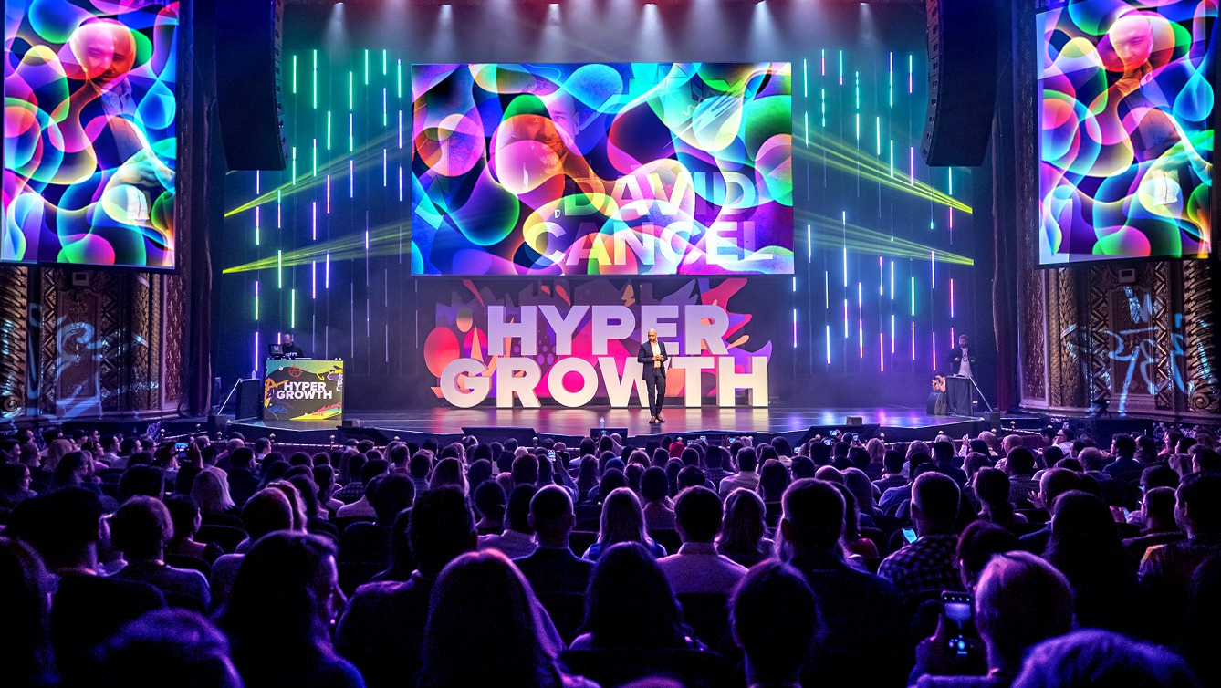 7 Reasons Why You Should Hire Professional Corporate Event Planners